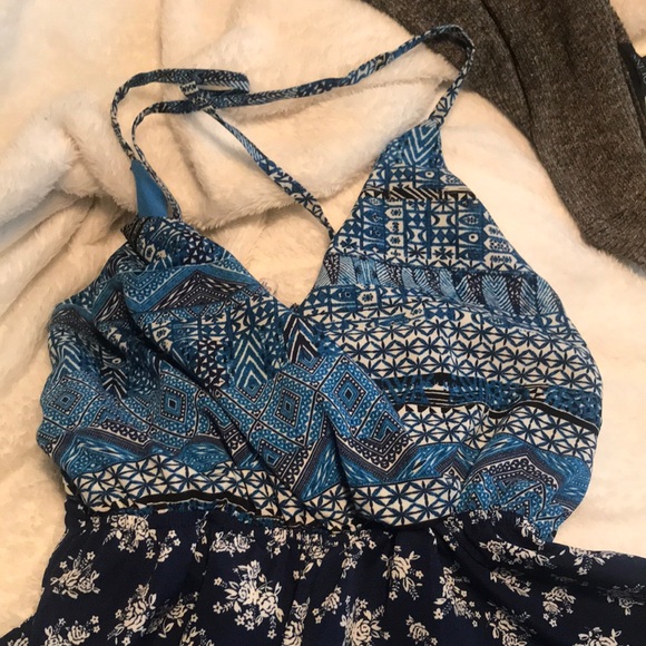 Multi patterned romper - Picture 2 of 2